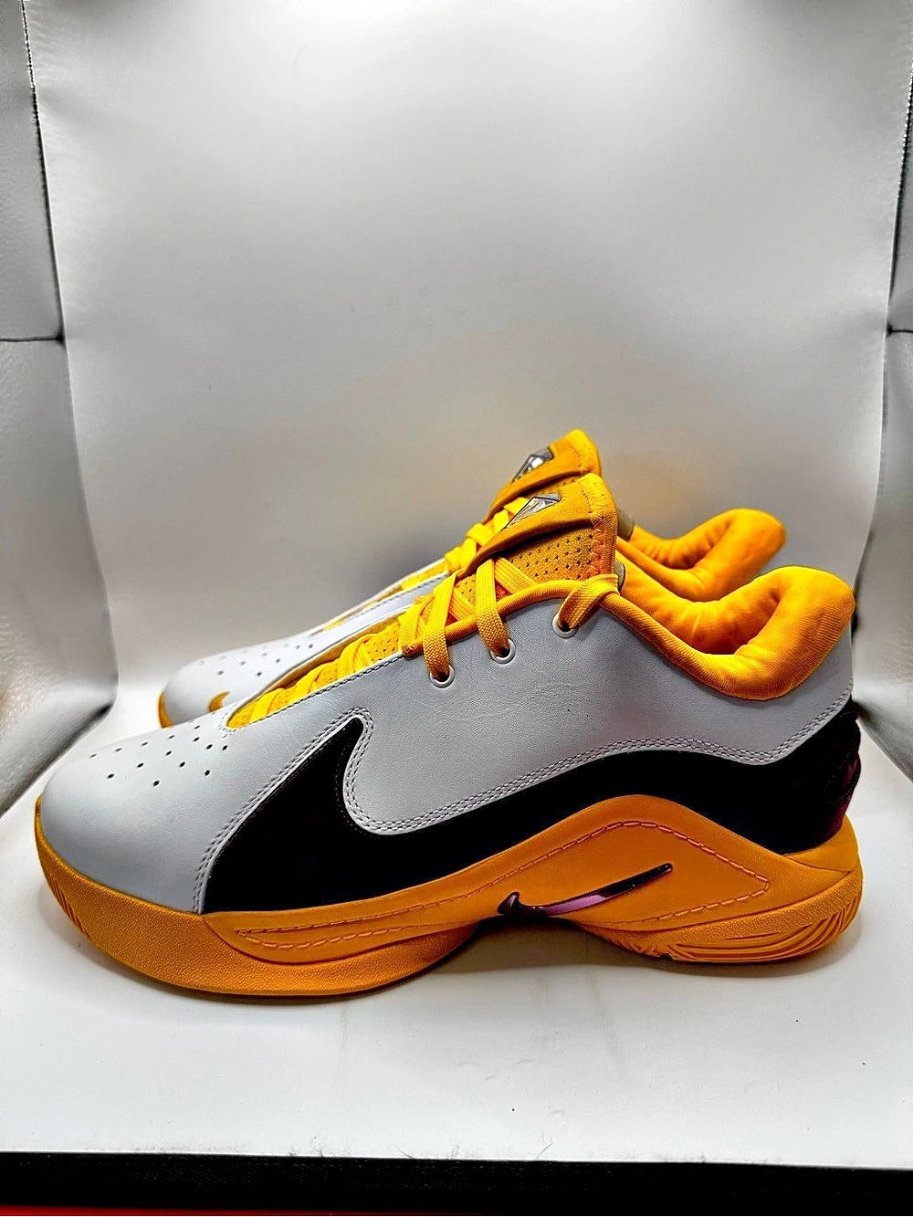 Nike LeBron 22 XXII HS SMU Promo Sample White Deep Maroon Gold Sz 8.5 PE Box