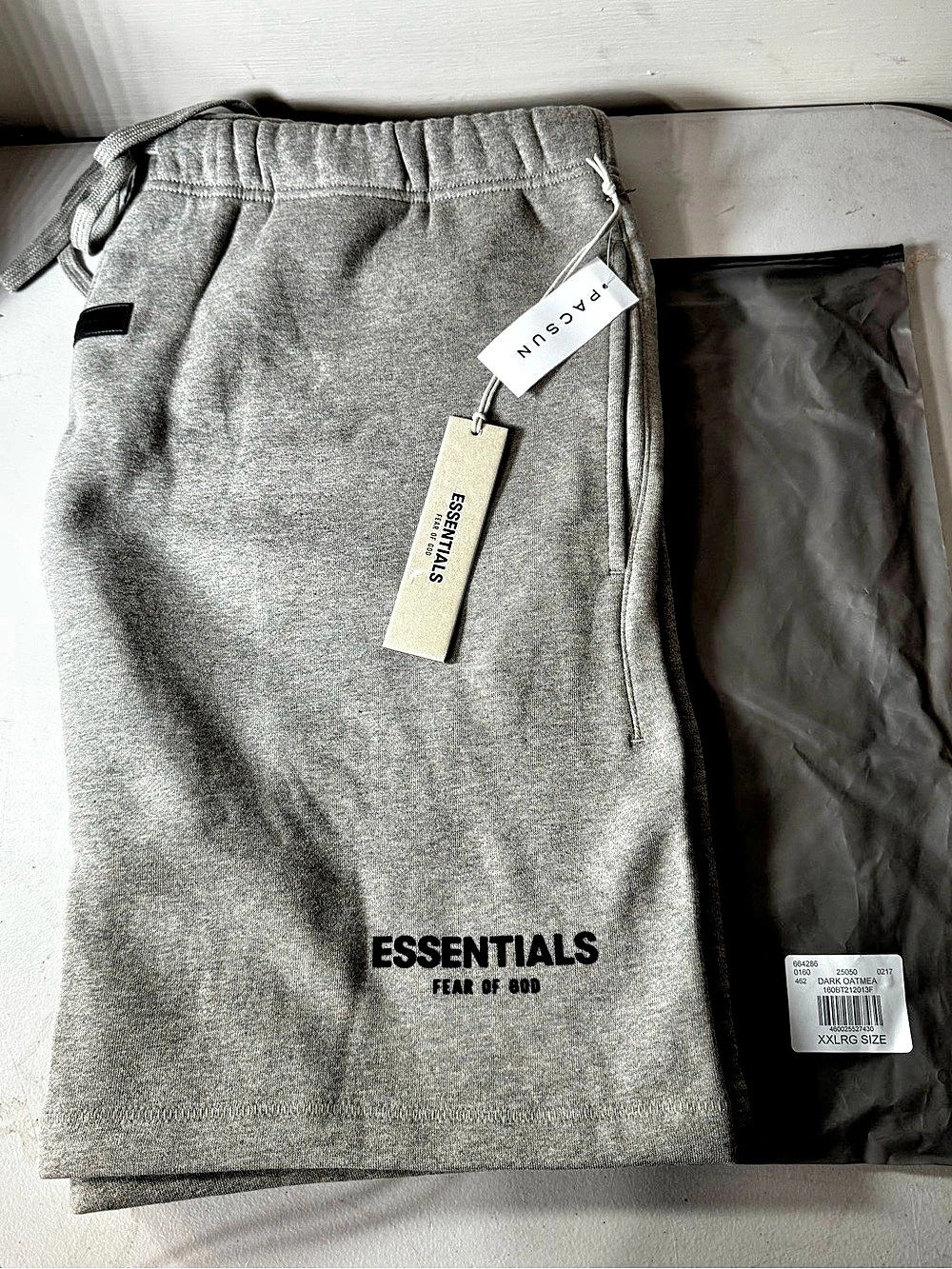 Fear of God Essentials Sweatshort SS22 Dark Oatmeal XXL - New With Tags