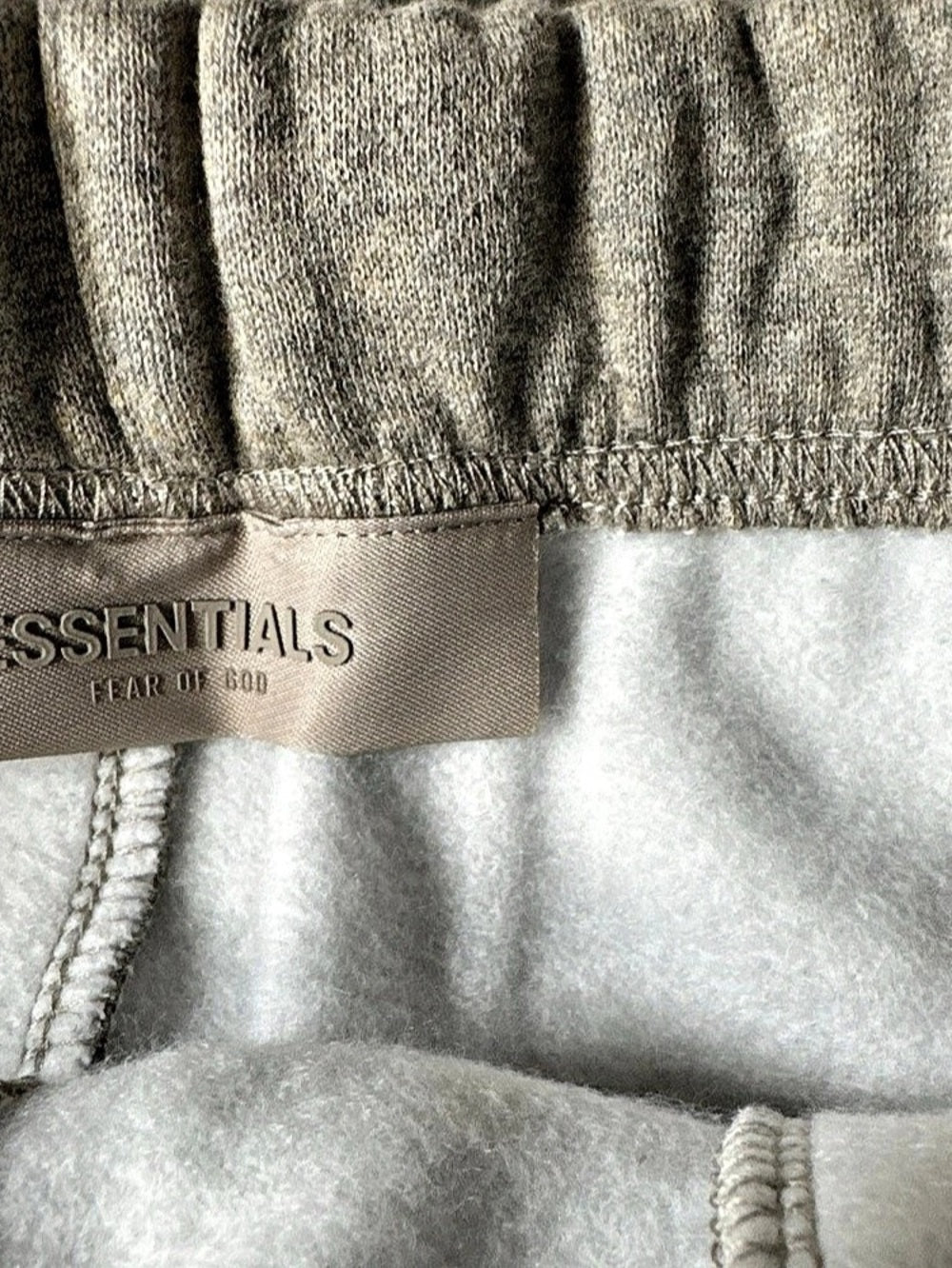Fear of God Essentials Fleece Shorts Dark Oatmeal M - New With Tags (160BT212013F)