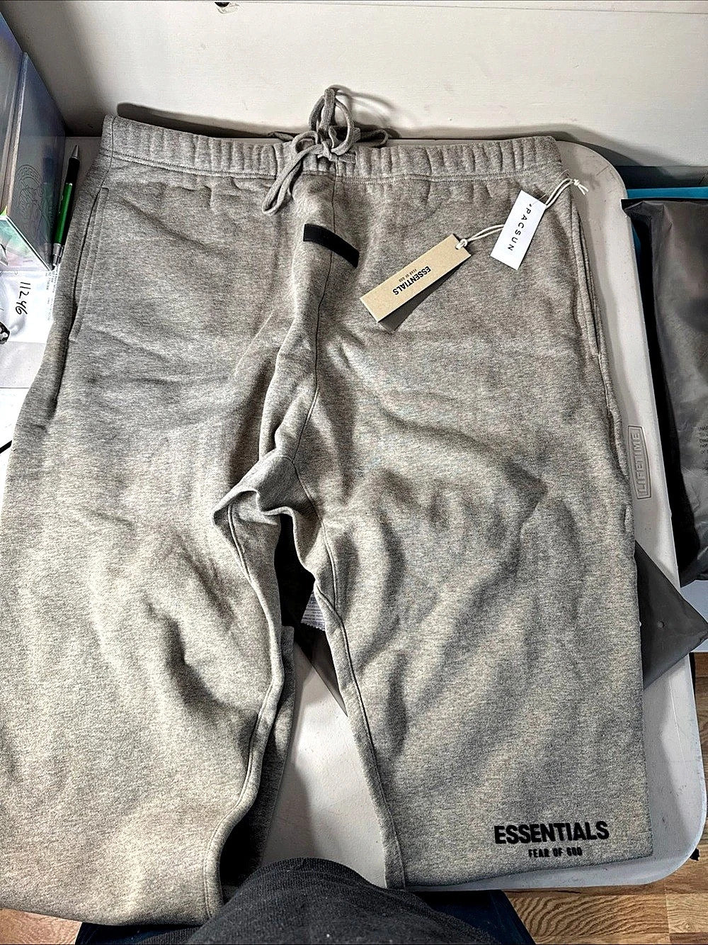 Fear of God Essentials Relaxed Sweatpants Dark Oatmeal XXL - New With Tags (130BT212033F)