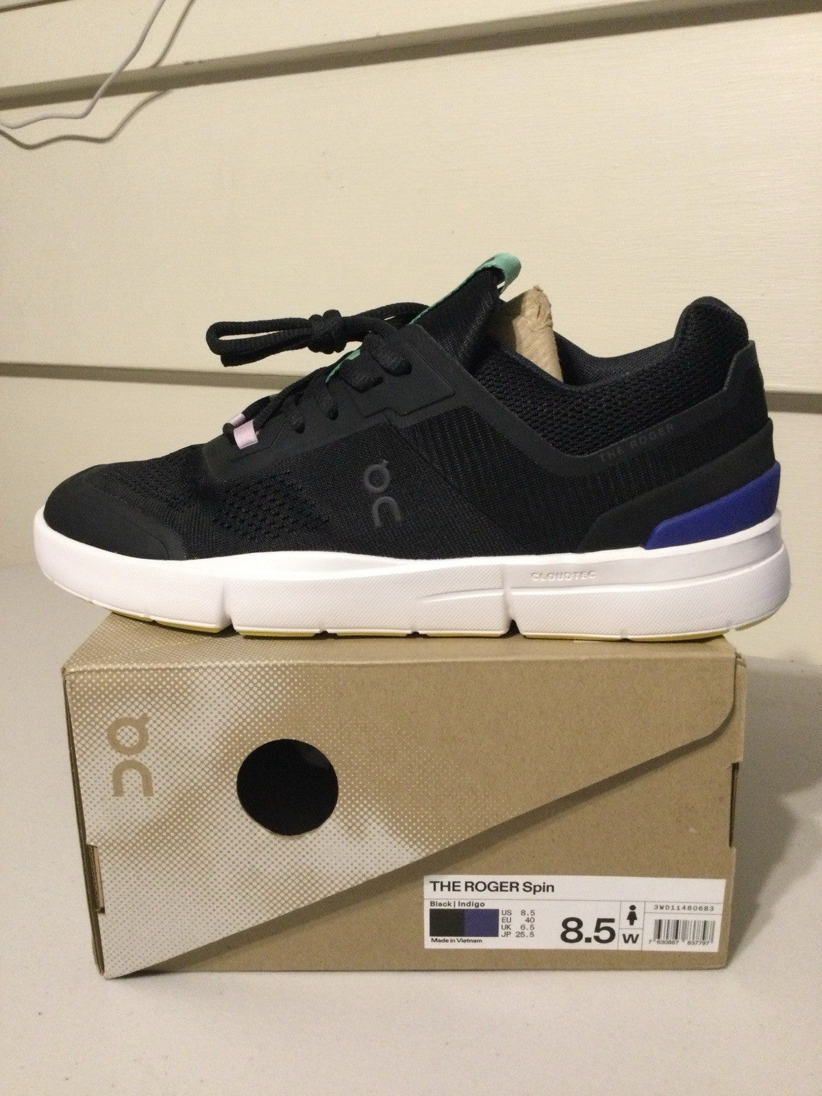 On Running THE ROGER Spin Black Indigo Women's US 8.5