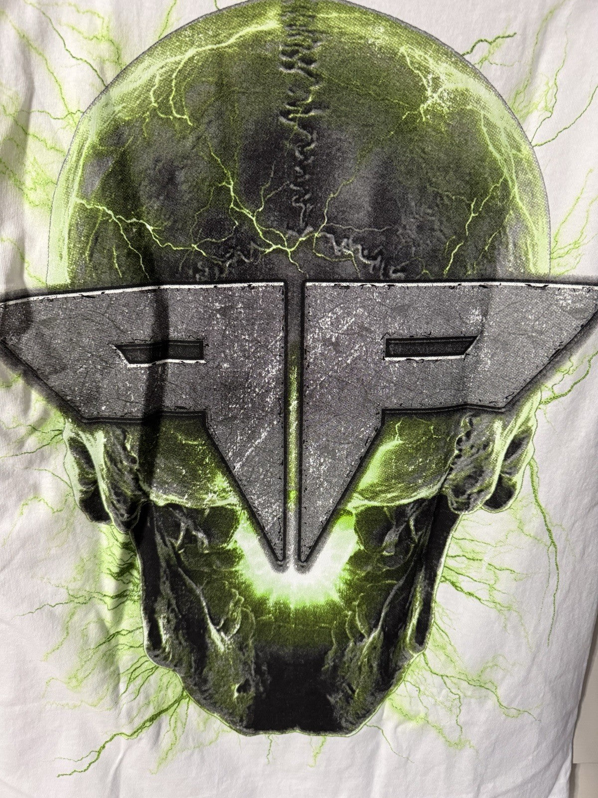 Private Property Skull Graphic T-Shirt White Mens M
