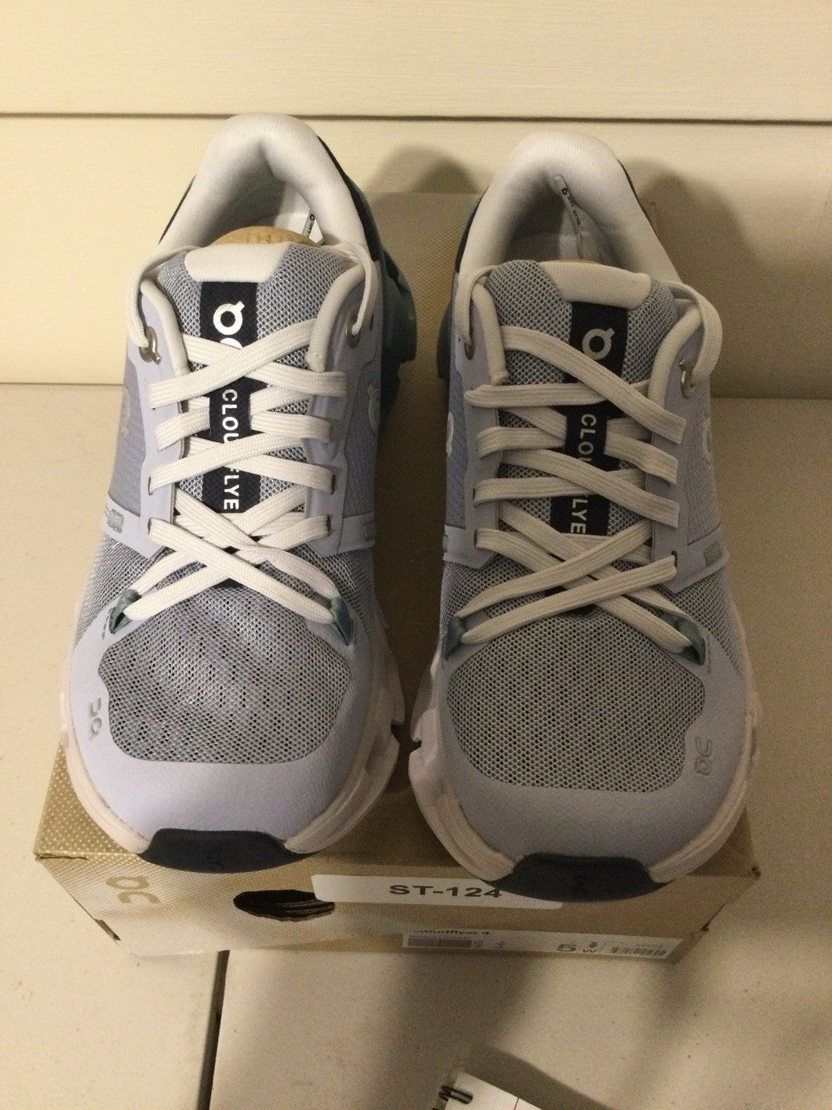 On Running Cloudflyer 4 Light Gray Sage Women's US 5