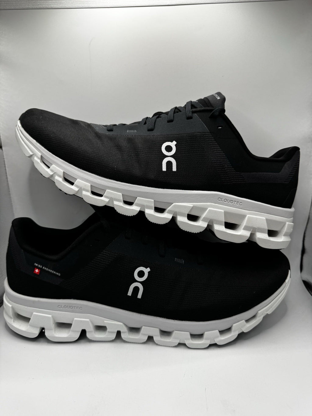 On Running Cloudflow 4 Athletic Shoes Black & White US 14