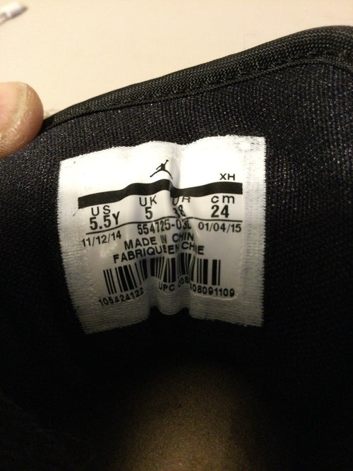 Air Jordan 1 Mid Black Kids 5.5Y