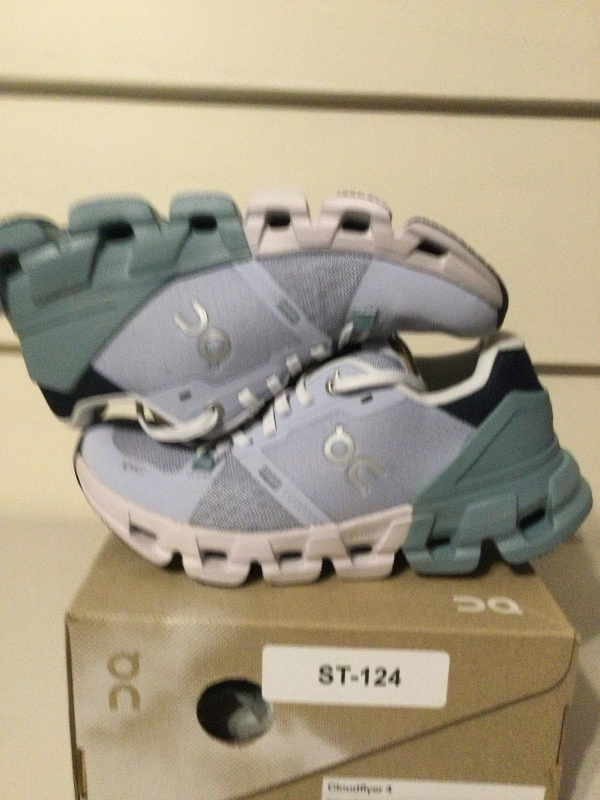 On Running Cloudflyer 4 Light Gray Sage Women's US 5