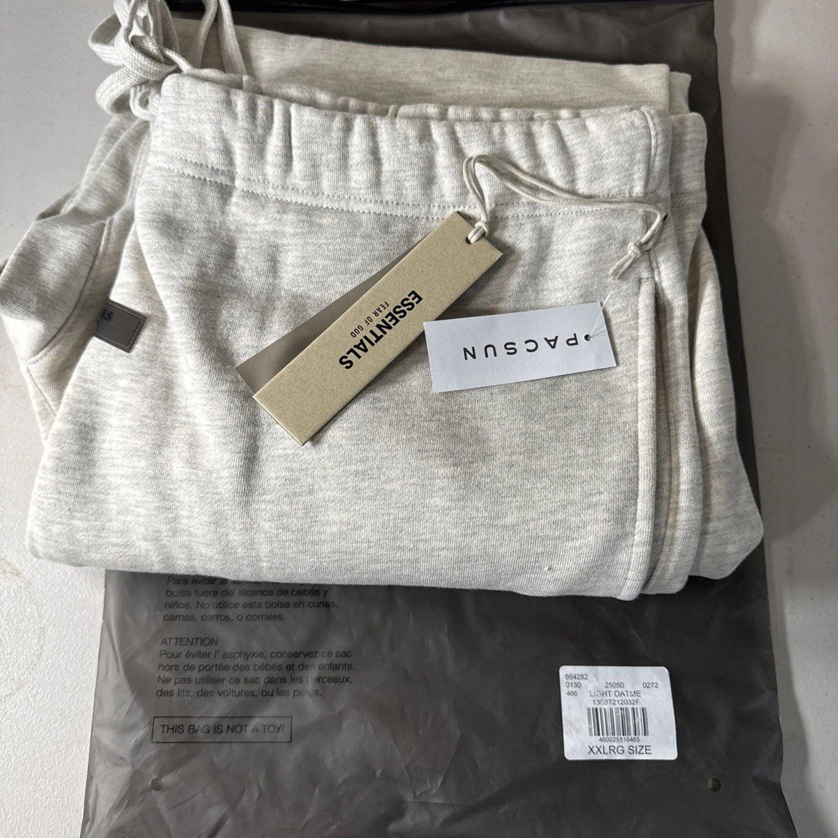 Fear of God Essentials Sweatpants Light Oatmeal XXL - New With Tags (130BT212032F)