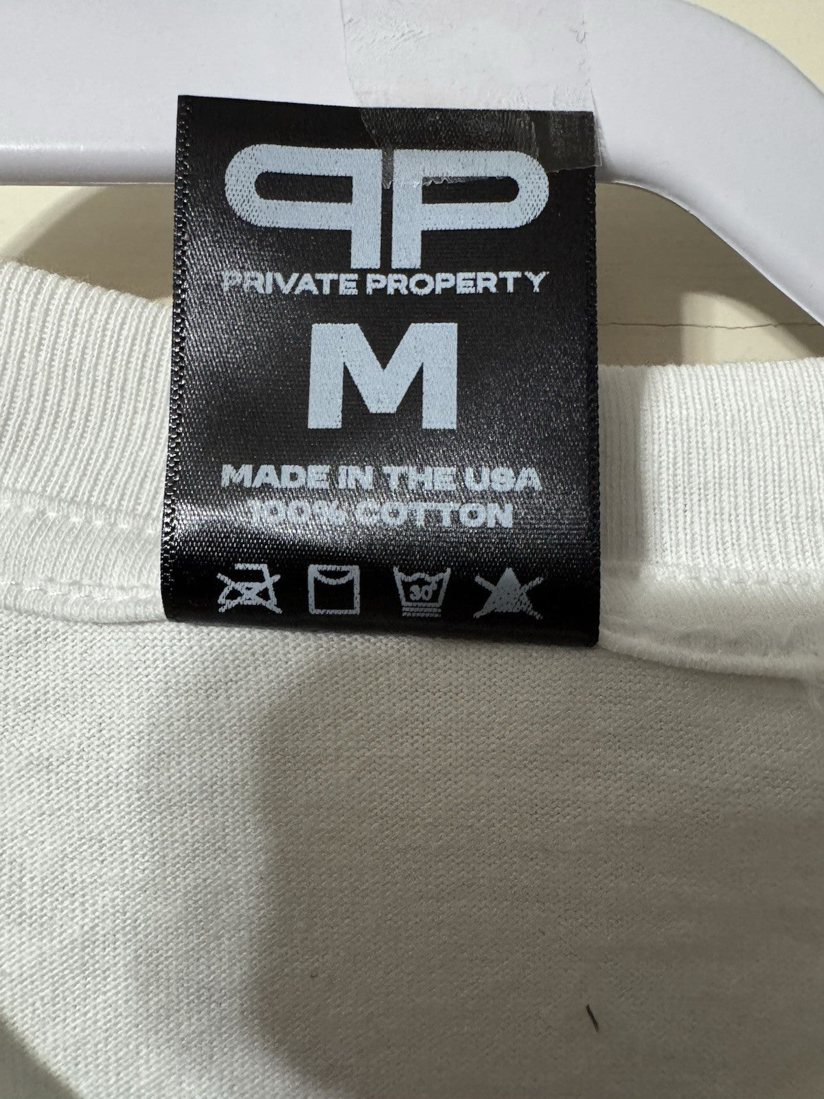 Private Property Skull Graphic T-Shirt White Mens M
