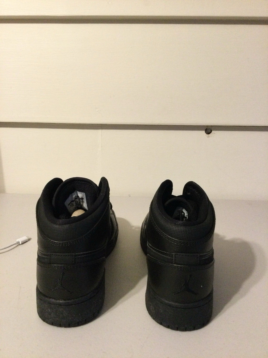 Air Jordan 1 Mid Black Kids 5.5Y
