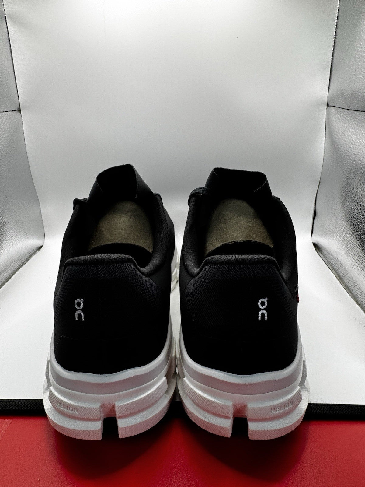 On Running Cloudflow 4 Athletic Shoes Black & White US 14