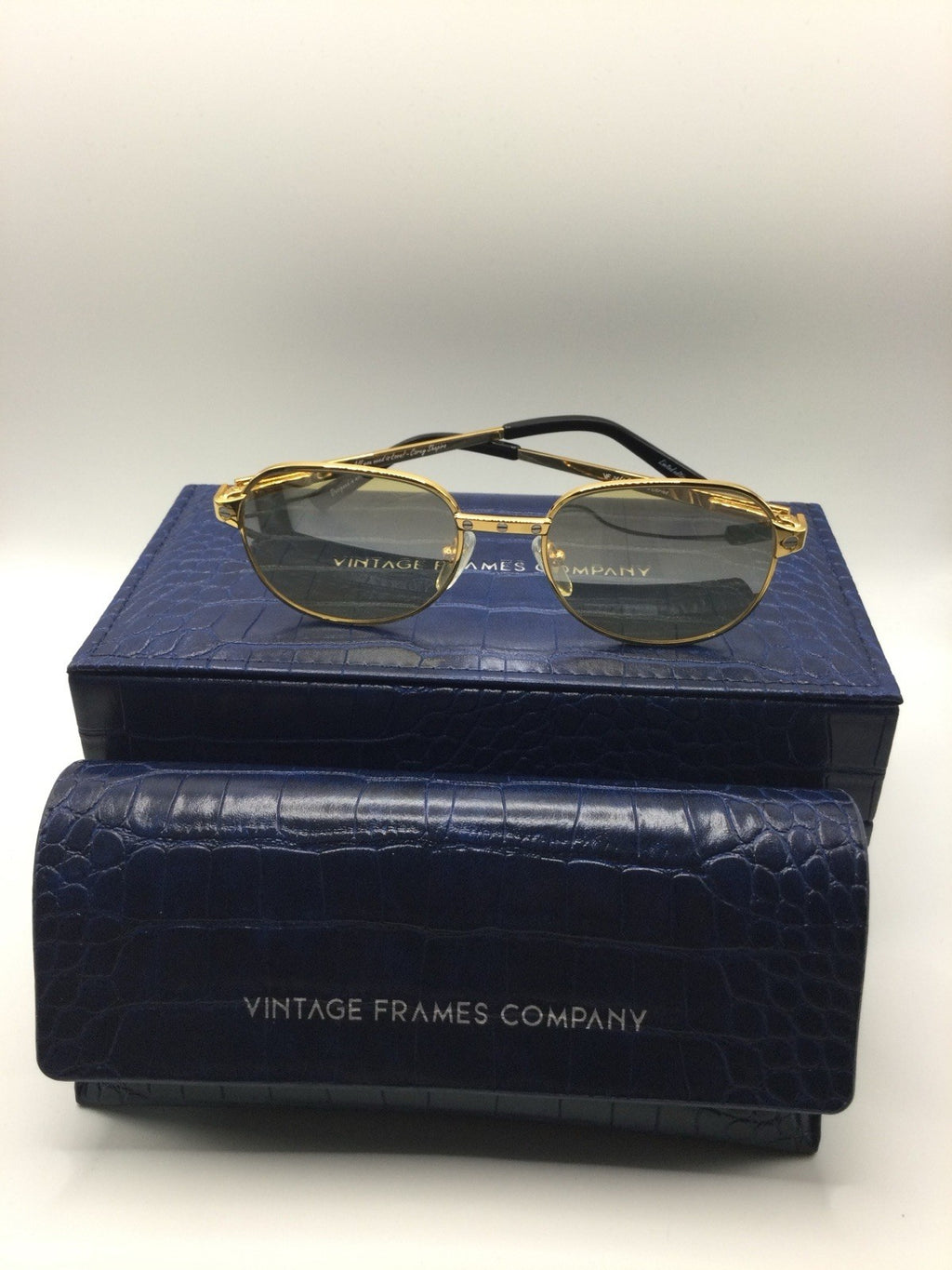 Vintage Frames Company Round Sunglasses Gold Metal Gray Gradient