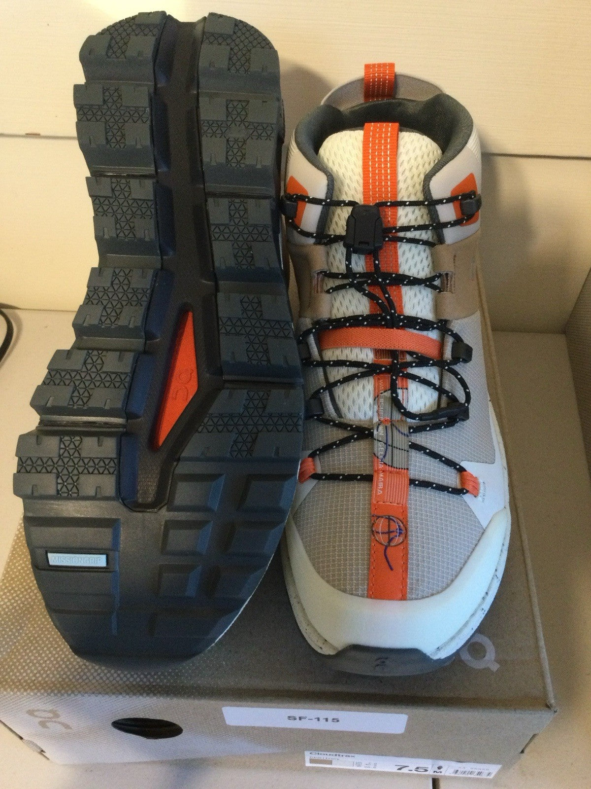 On Running Cloudtrax Mid-Top Hiking Sneaker Chalk/Ivory Orange US 7.5