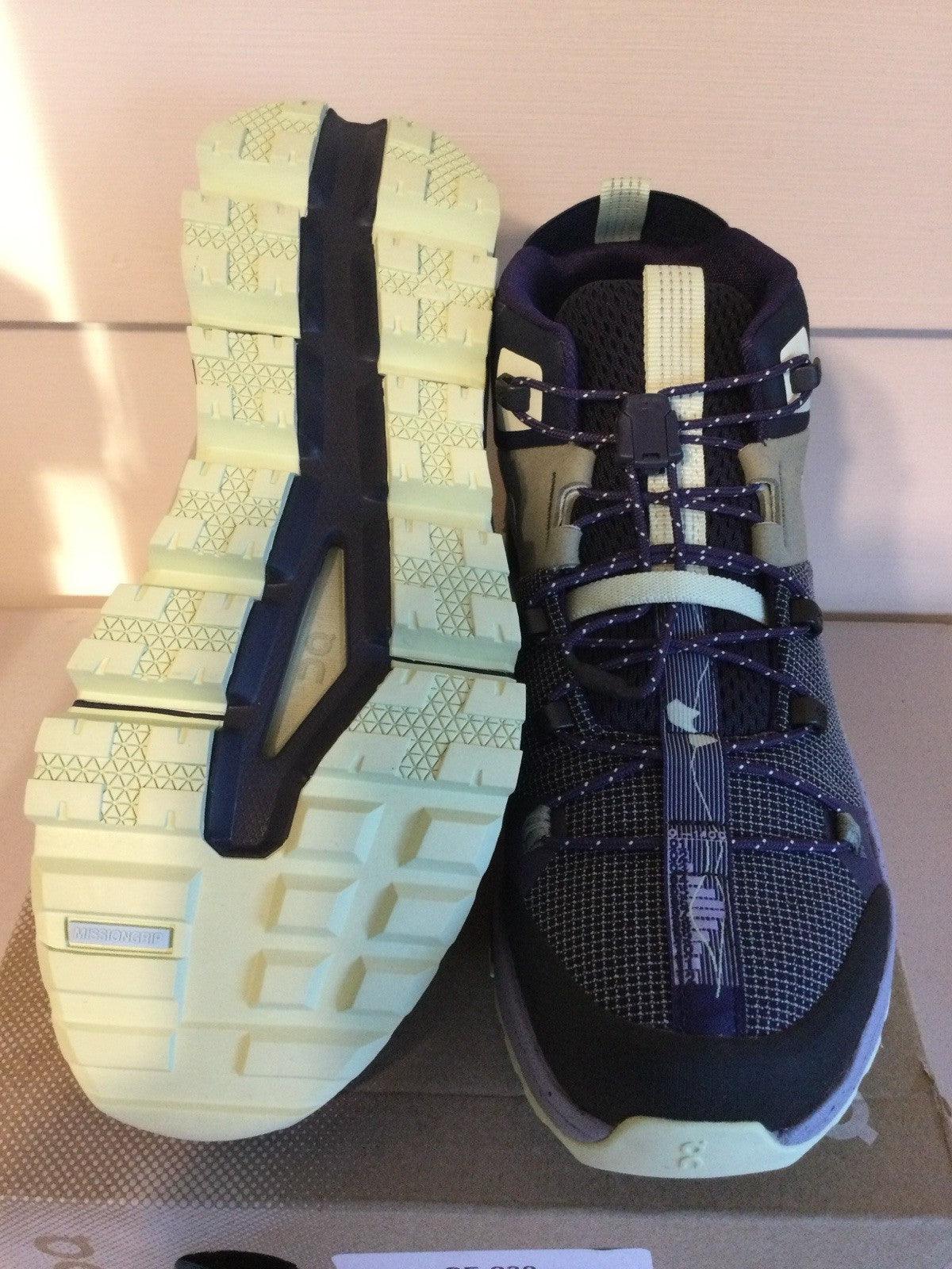 On Running Cloudtrax Mid Hiking Boot Lavender & Olive Green Women's US 8